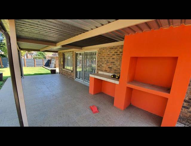 3 BEDROOM HOUSE FOR SALE IN THE ORCHARDS